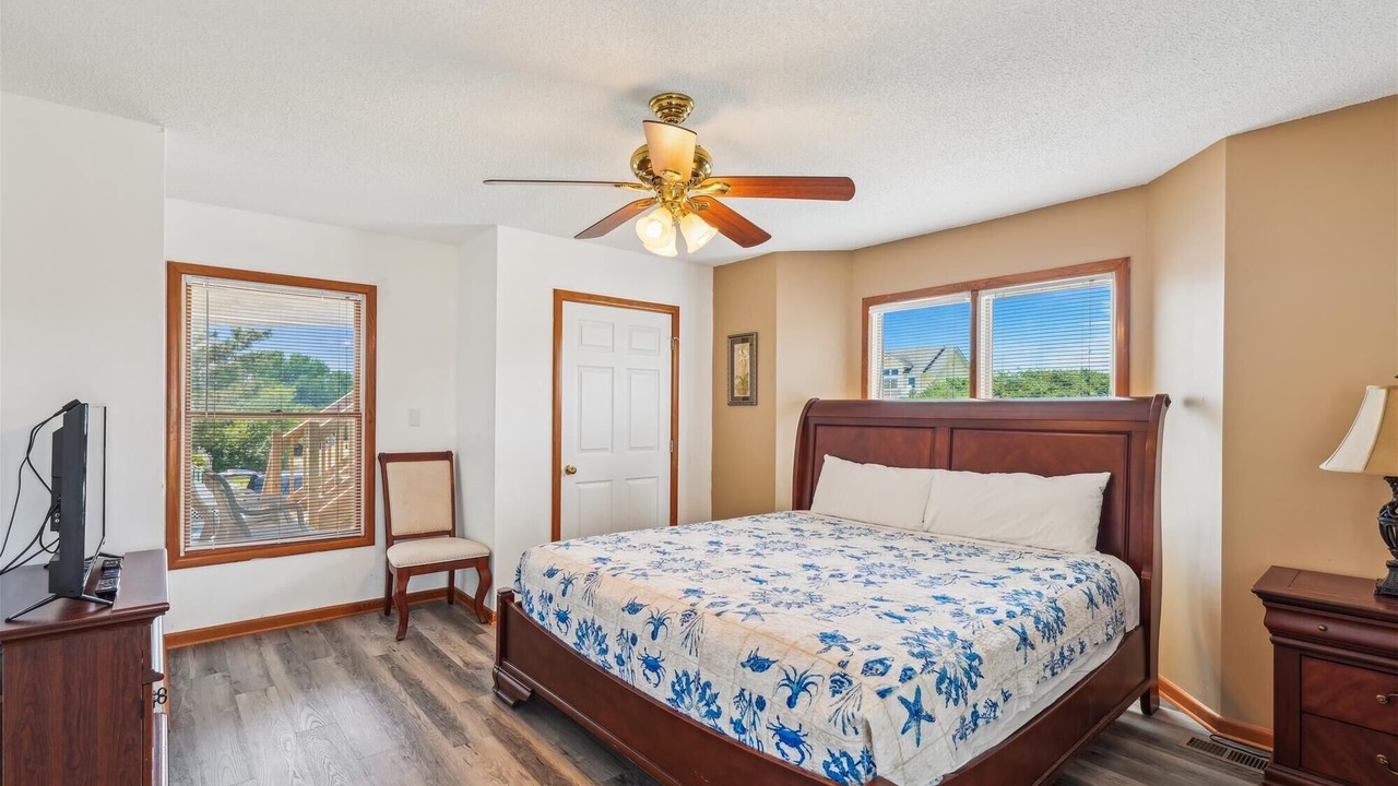 Photo of Bedroom in Whalehead Beach