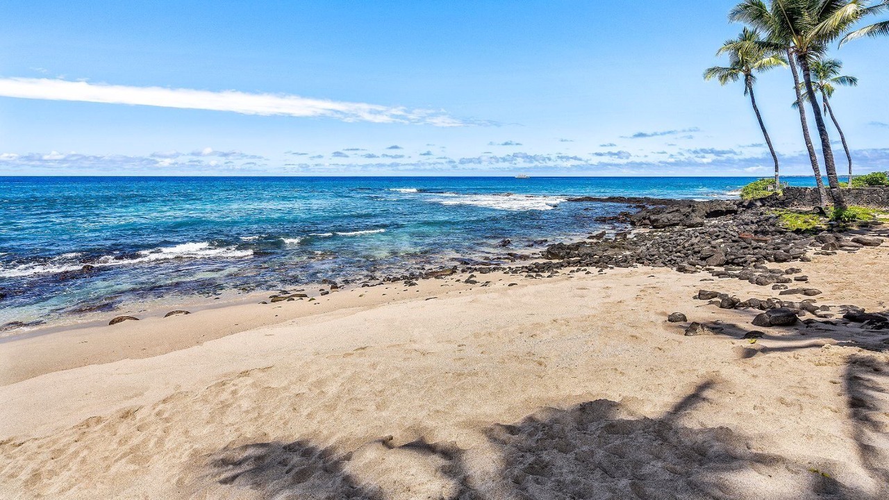 Photo of Others in Historic Kailua Village
