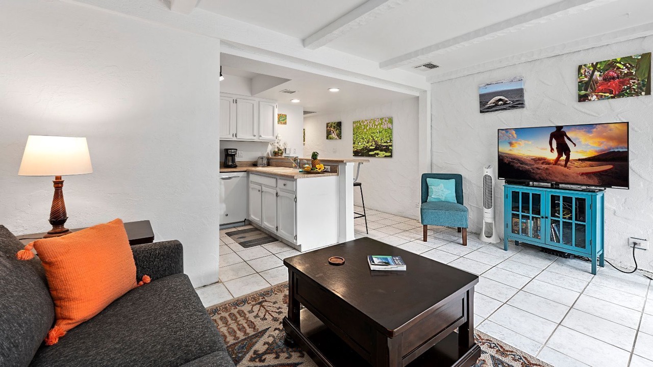 Photo of Livingroom in Historic Kailua Village