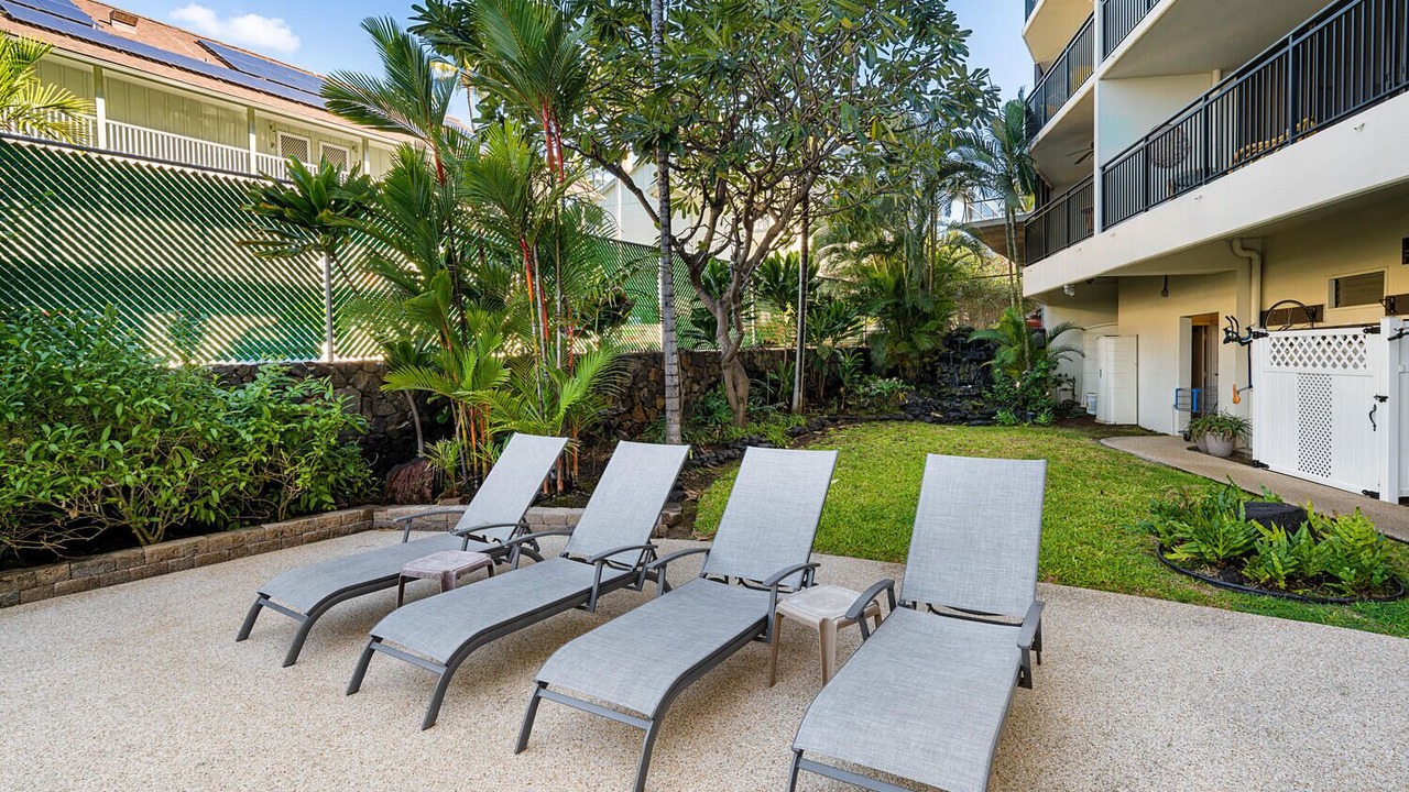Photo of Patio Balcony in Historic Kailua Village
