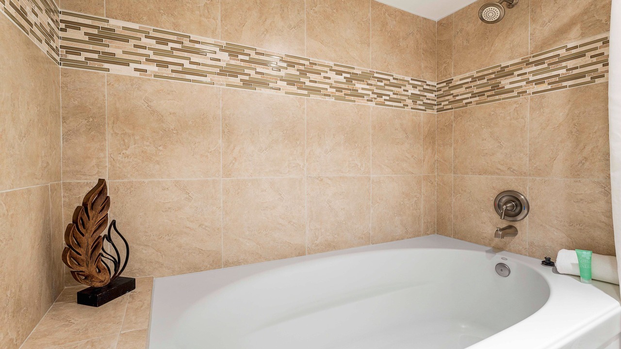 Photo of Bathroom in Historic Kailua Village