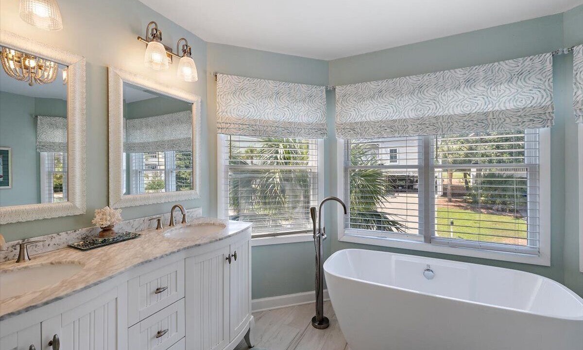 Photo of Bathroom in Pelican Bay