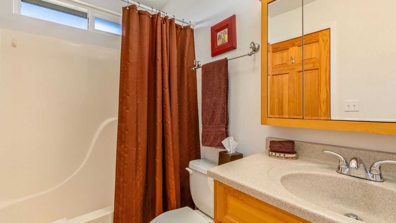 Photo of Bathroom in Kona Paradise