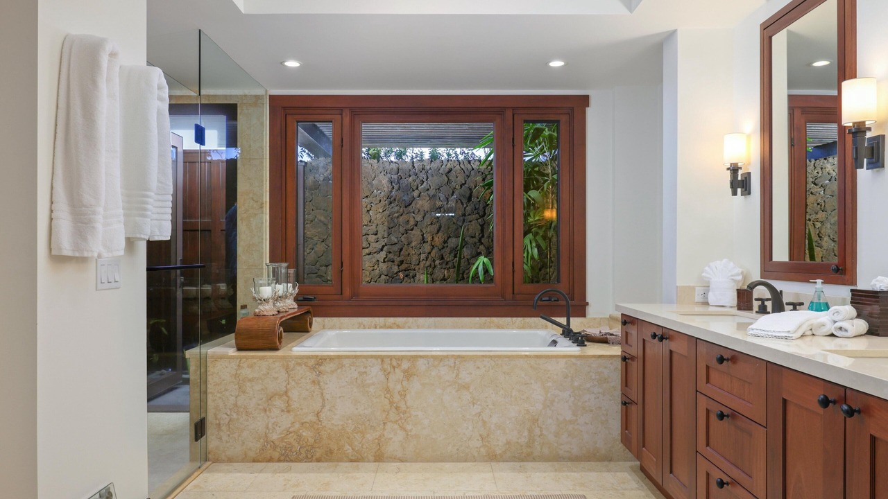 Photo of Bathroom in Kaupulehu