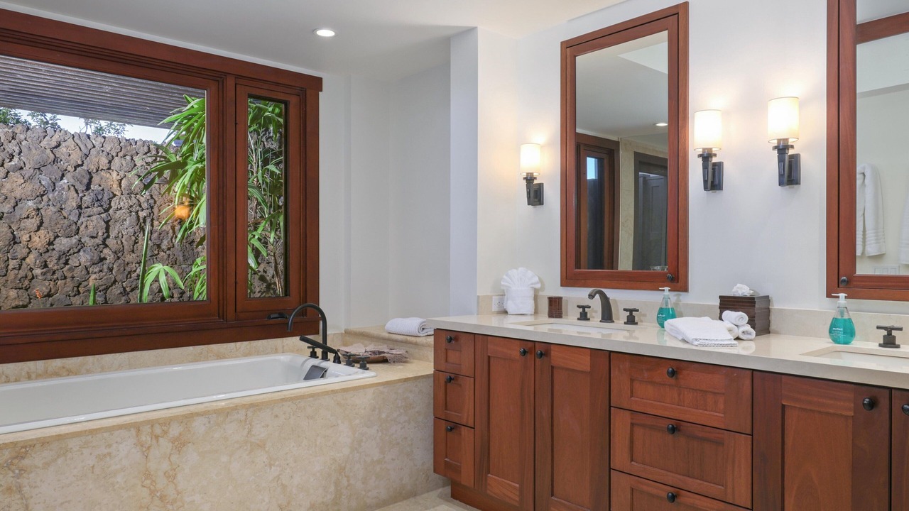 Photo of Bathroom in Kaupulehu