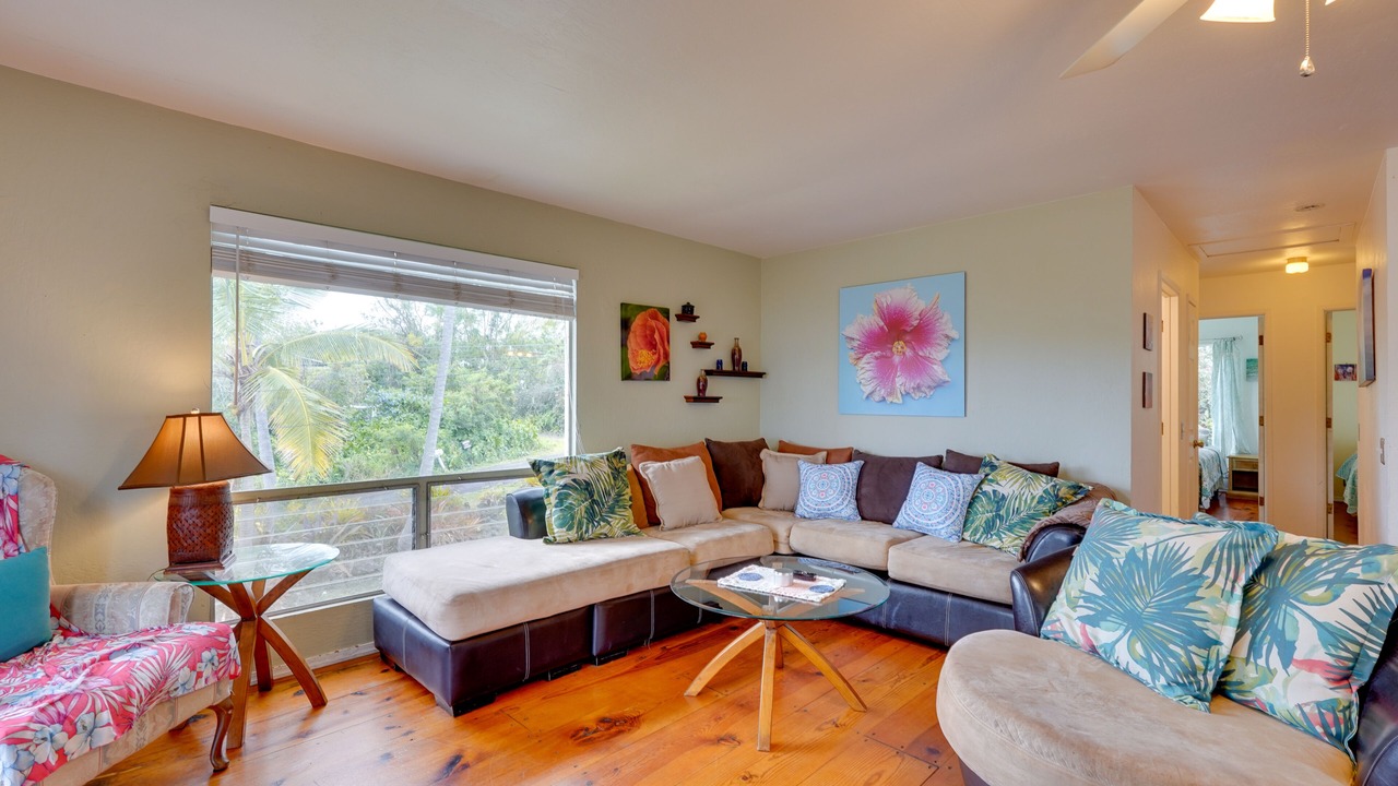 Photo of Livingroom in Kona Palisades