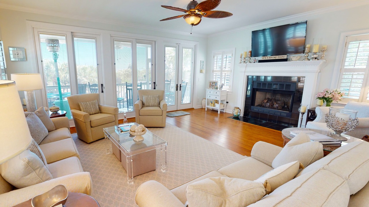 Photo of Livingroom in Ocean Point
