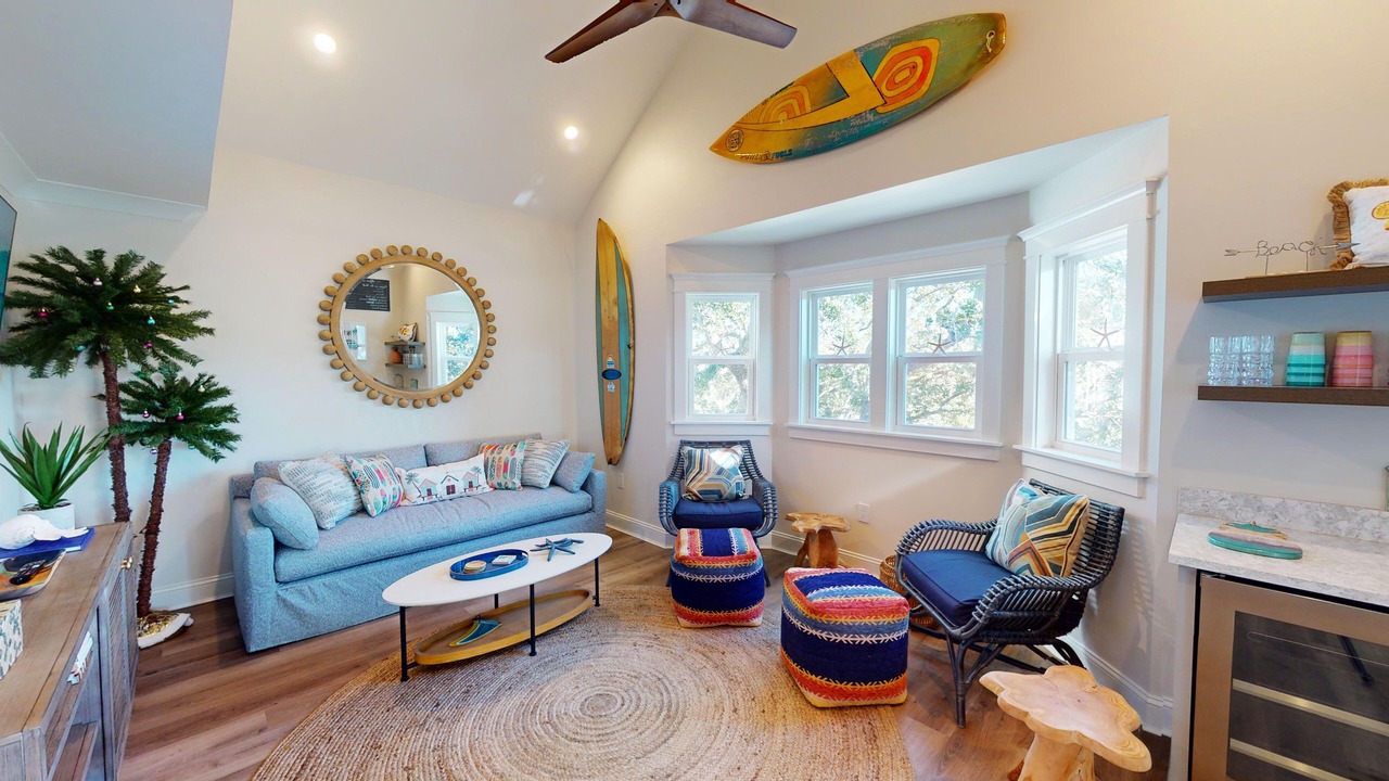 Photo of Livingroom in Pelican Bay