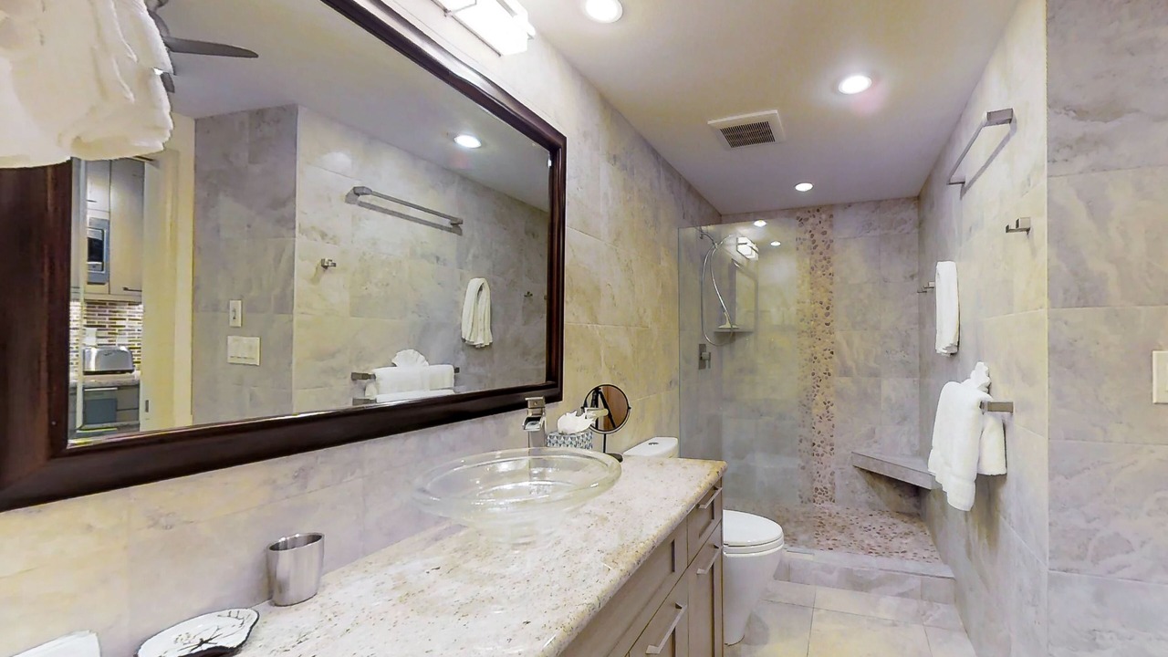 Photo of Bathroom in Kaanapali
