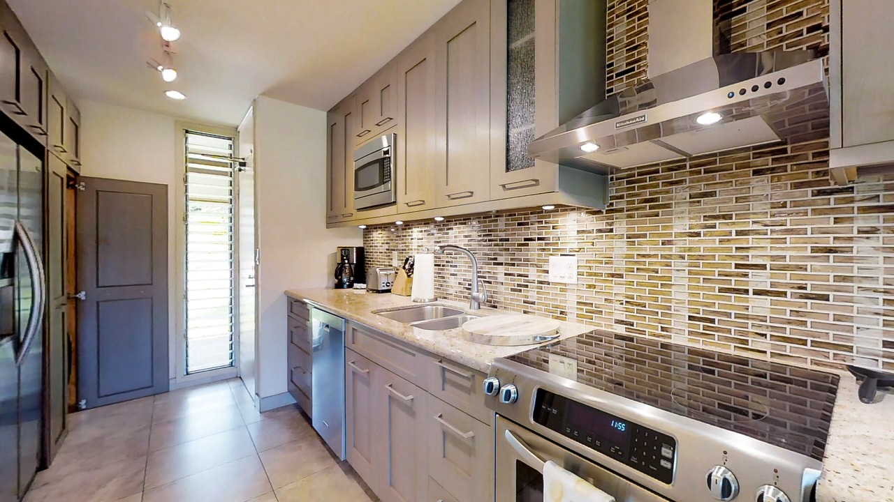 Photo of Kitchen in Kaanapali