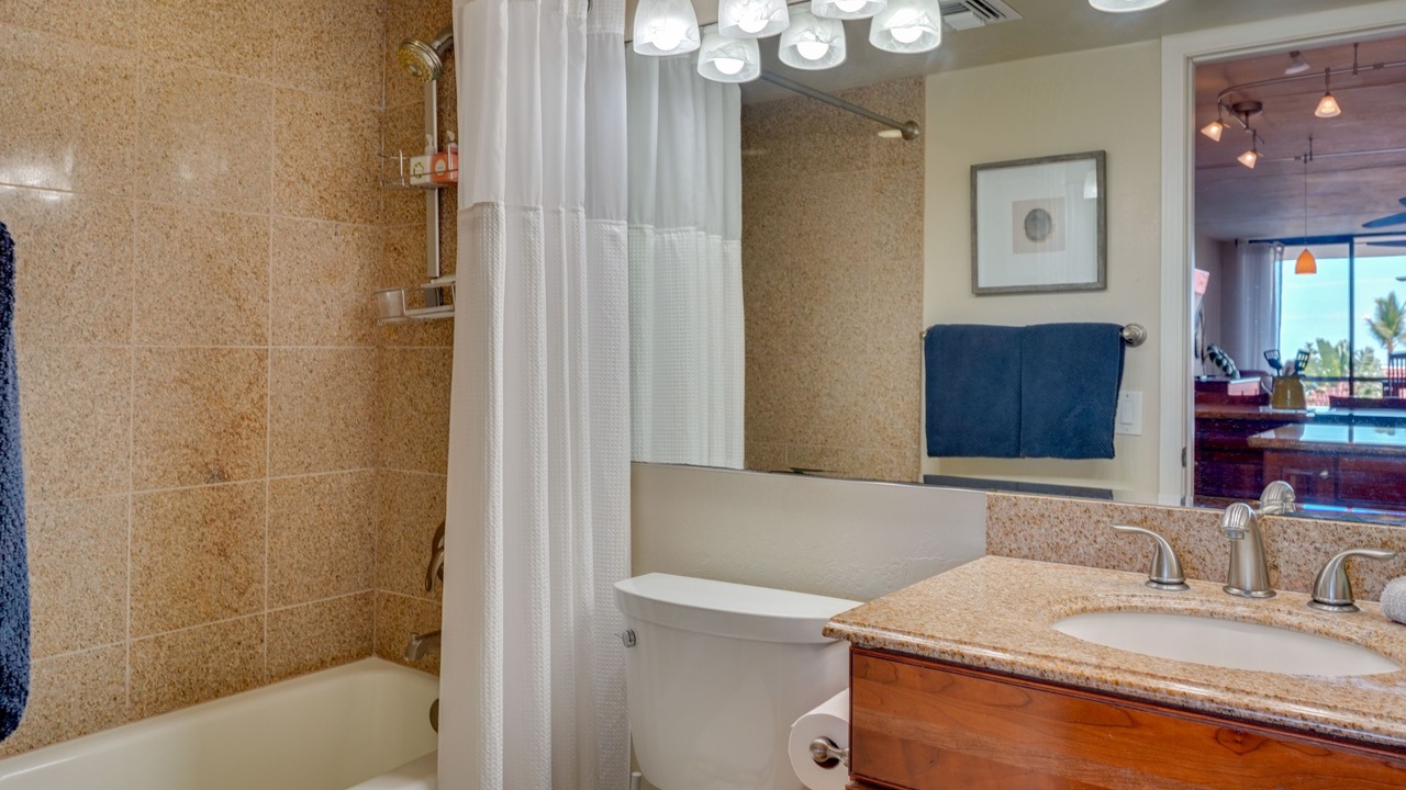 Photo of Bathroom in Historic Kailua Village