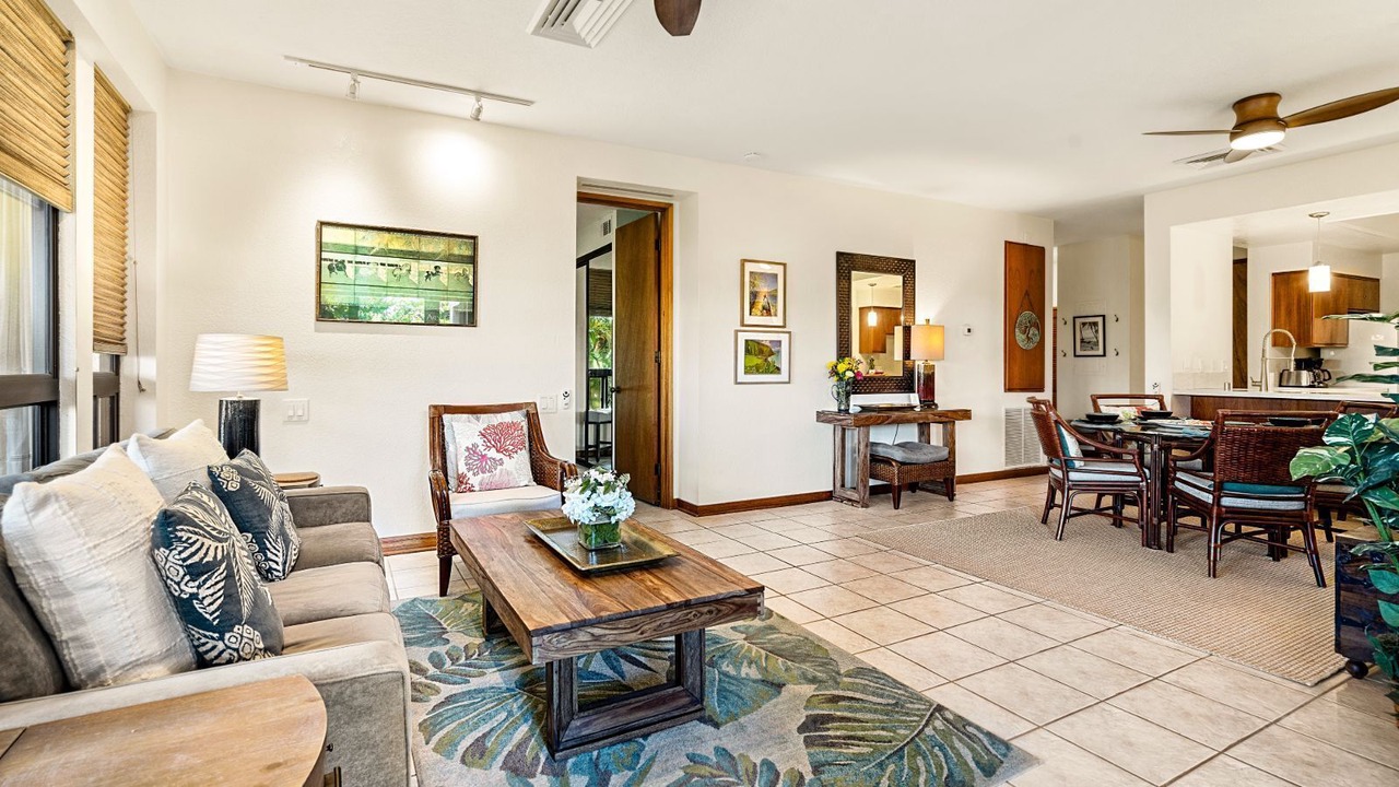 Photo of Livingroom in Waikoloa