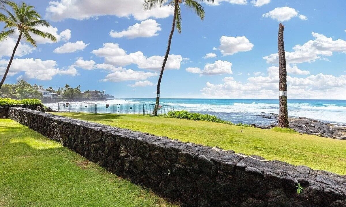 Photo of Others in Historic Kailua Village