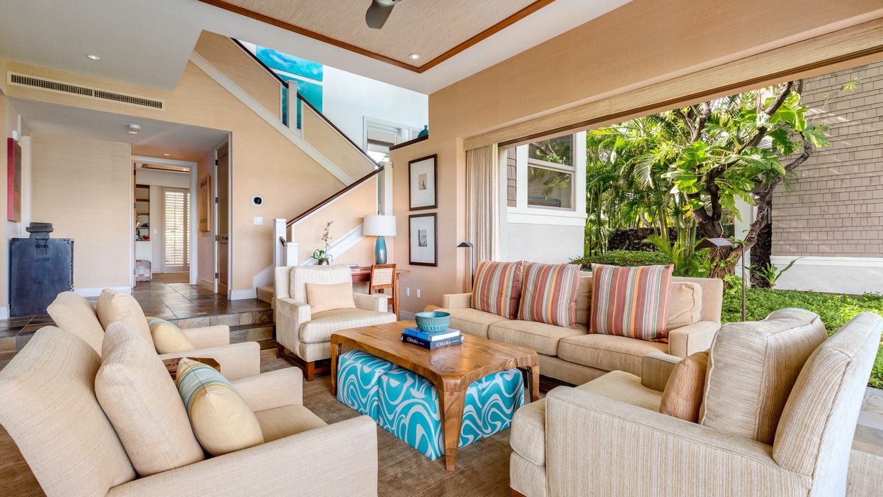 Photo of Livingroom in Kaupulehu