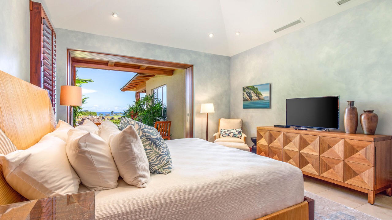 Photo of Bedroom in Kaupulehu