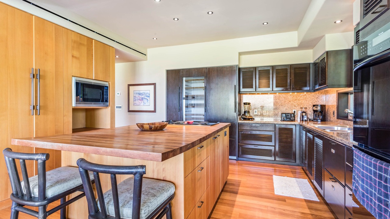 Photo of Kitchen in Kaupulehu