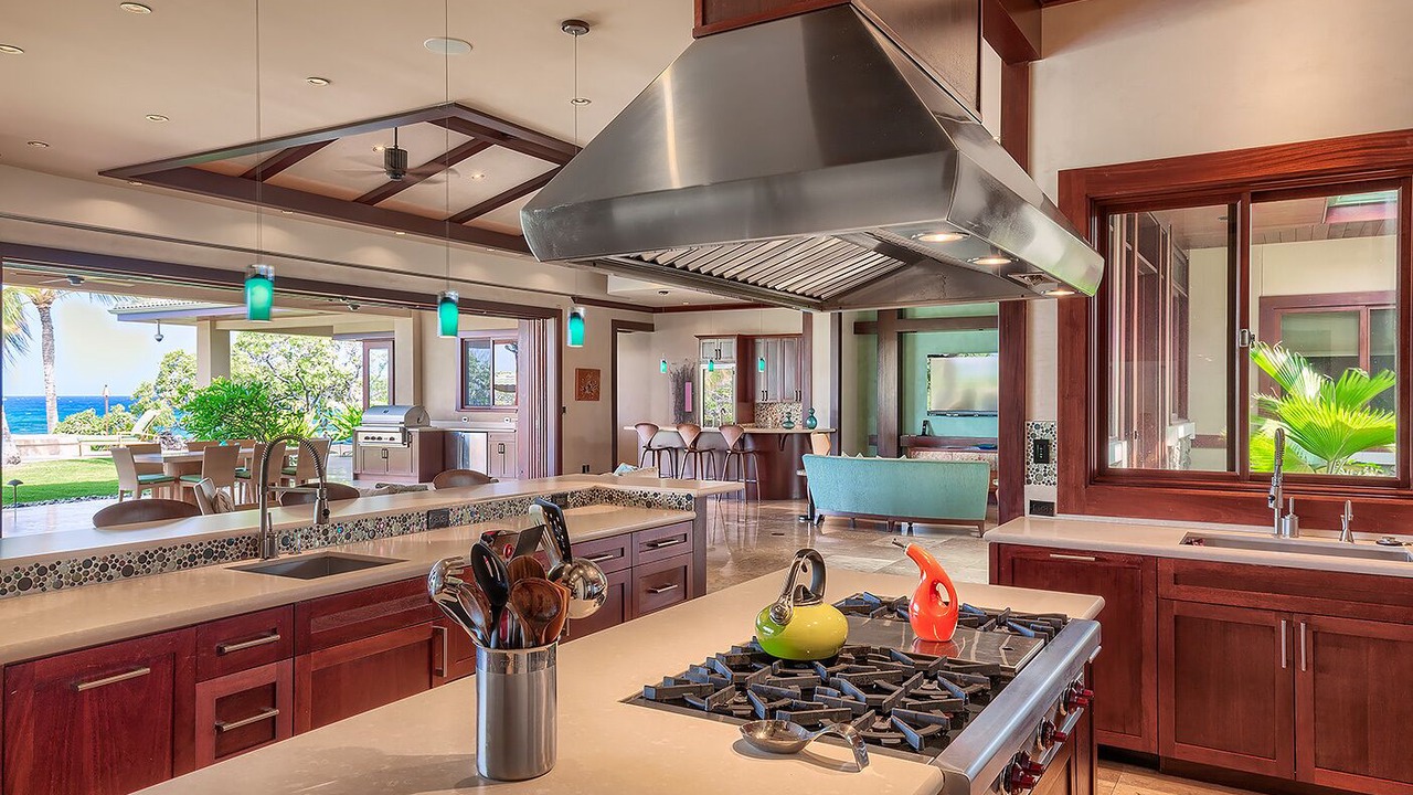 Photo of Kitchen in Waikoloa