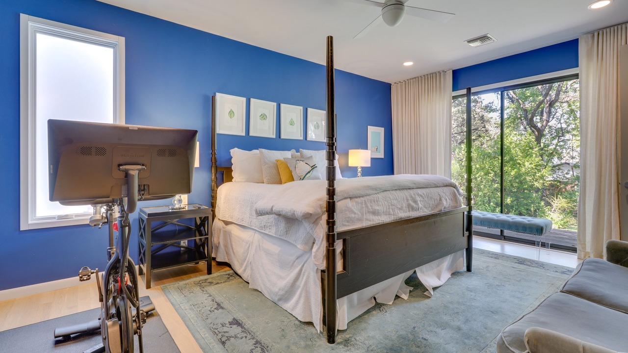 Photo of Bedroom in Barton Hills