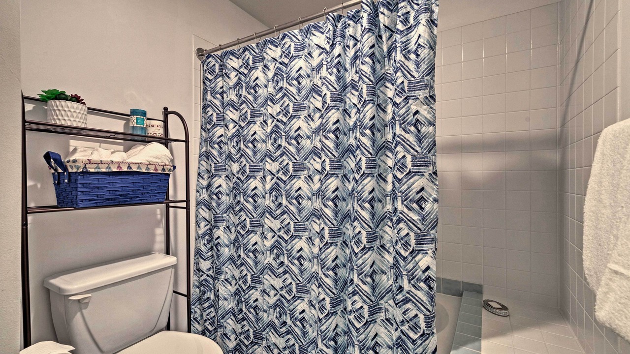 Photo of Bathroom in Historic Kailua Village