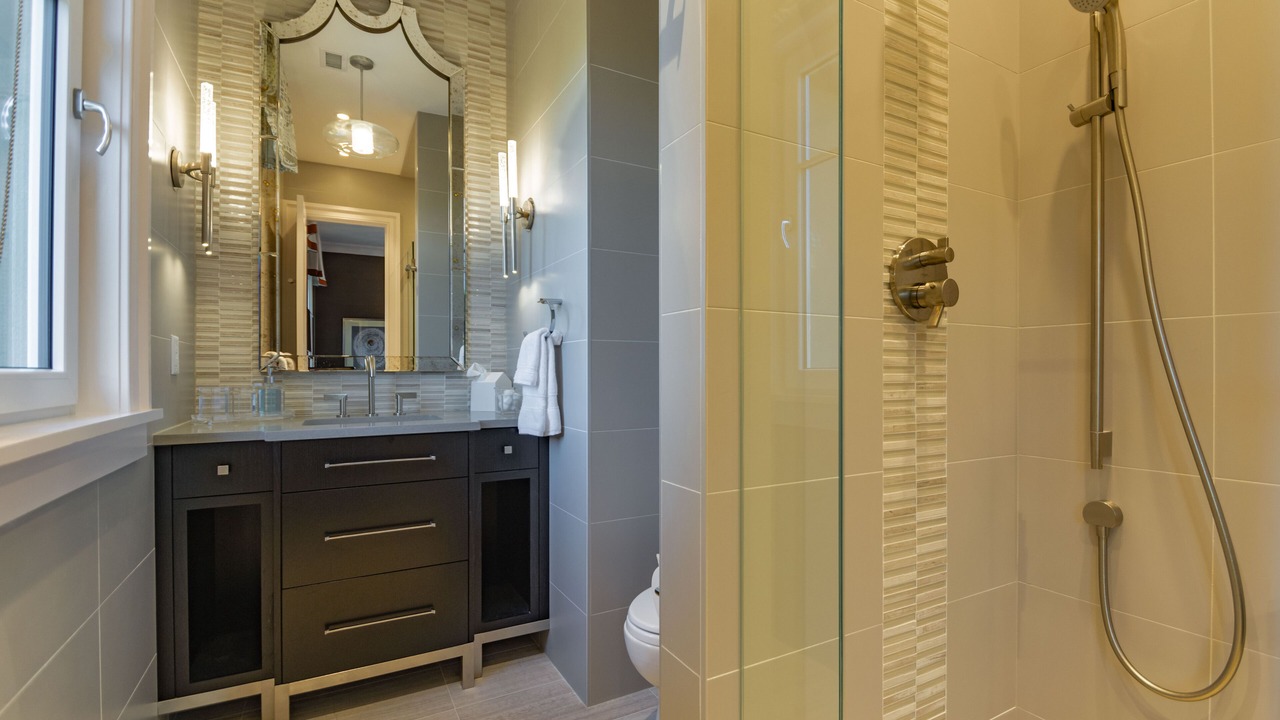 Photo of Bathroom in Vanderhorst Plantation