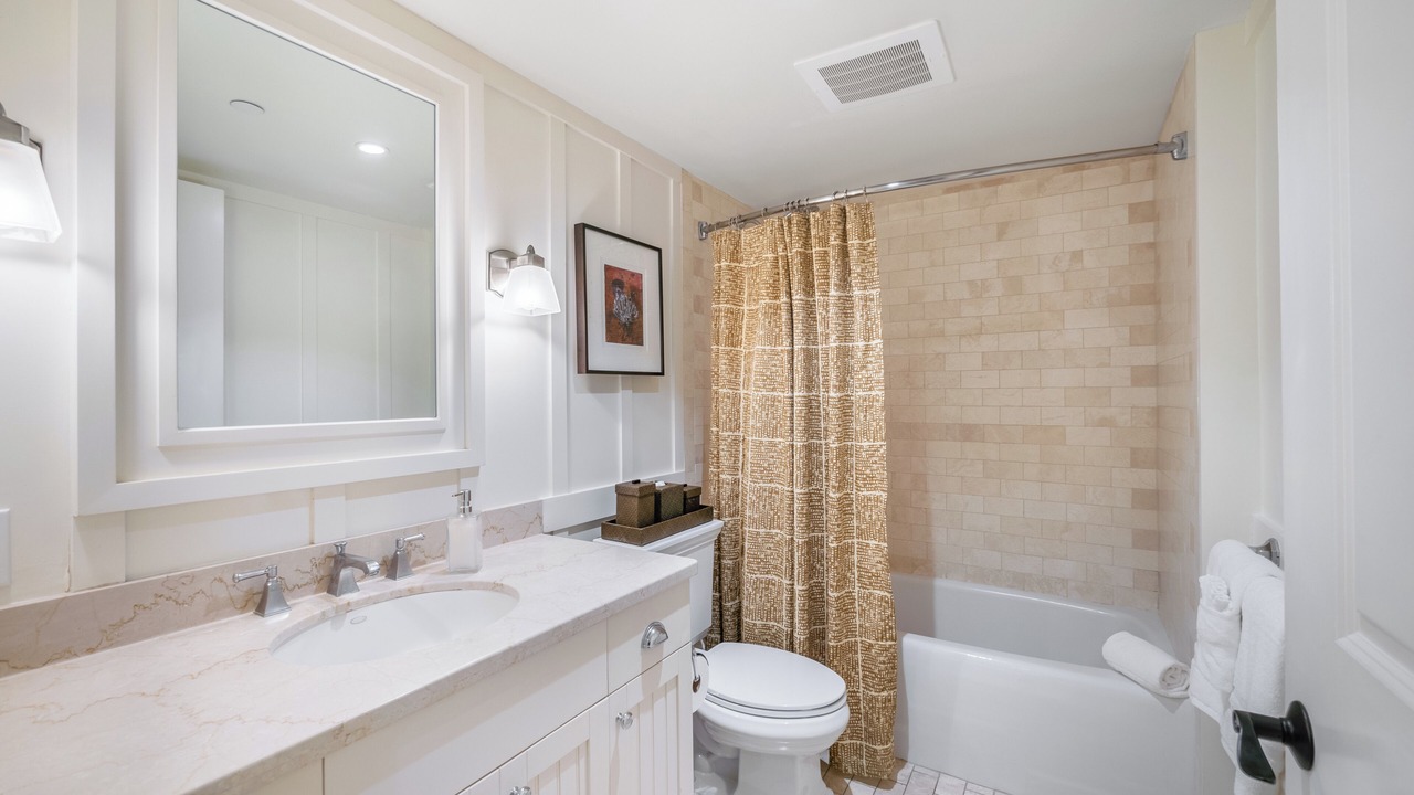 Photo of Bathroom in Kahuku