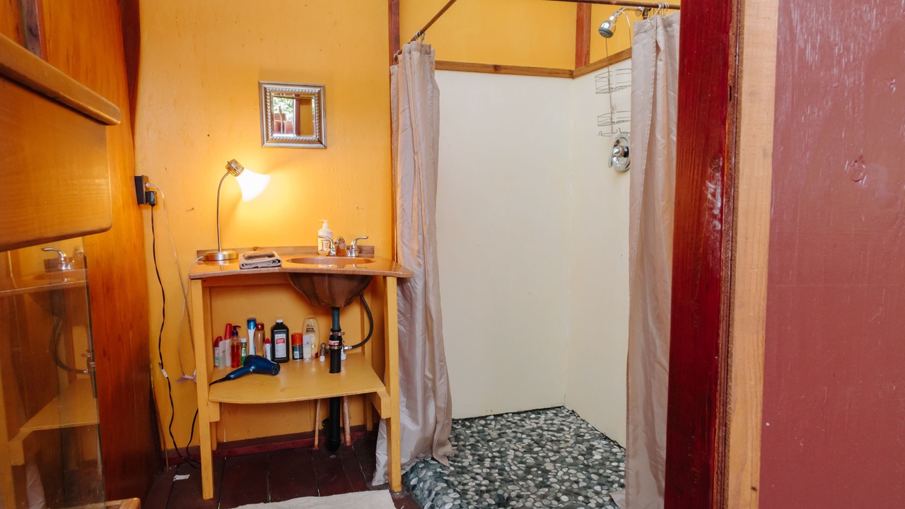 Photo of Bathroom in Kehena