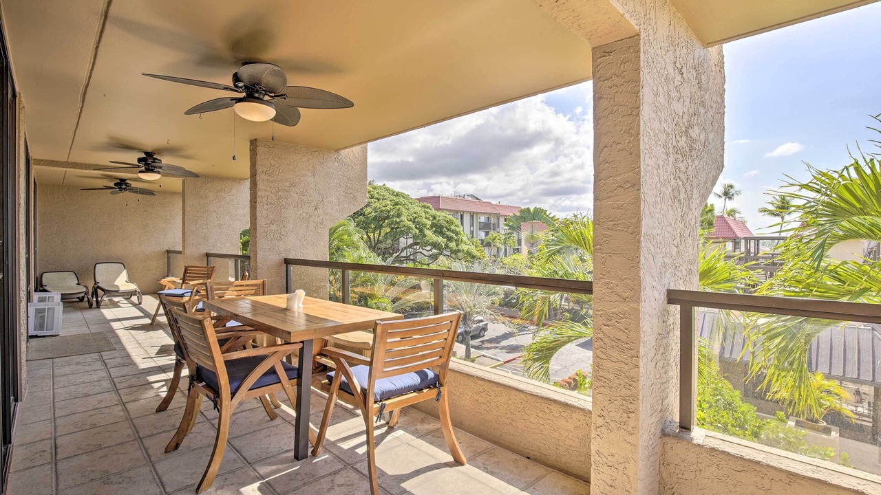 Photo of Patio Balcony in Historic Kailua Village