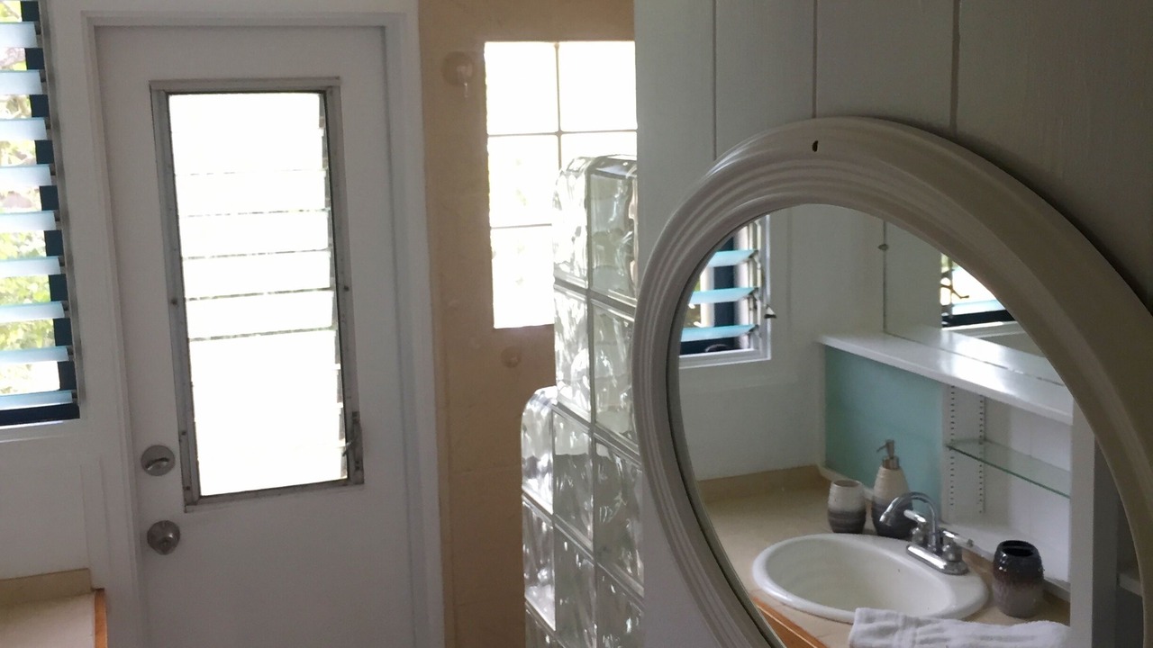 Photo of Bathroom in Kahului