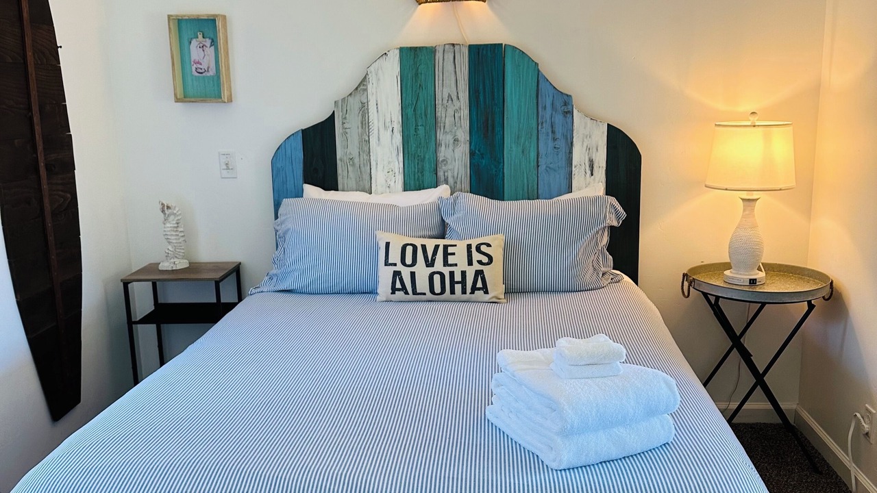 Photo of Bedroom in Haiku