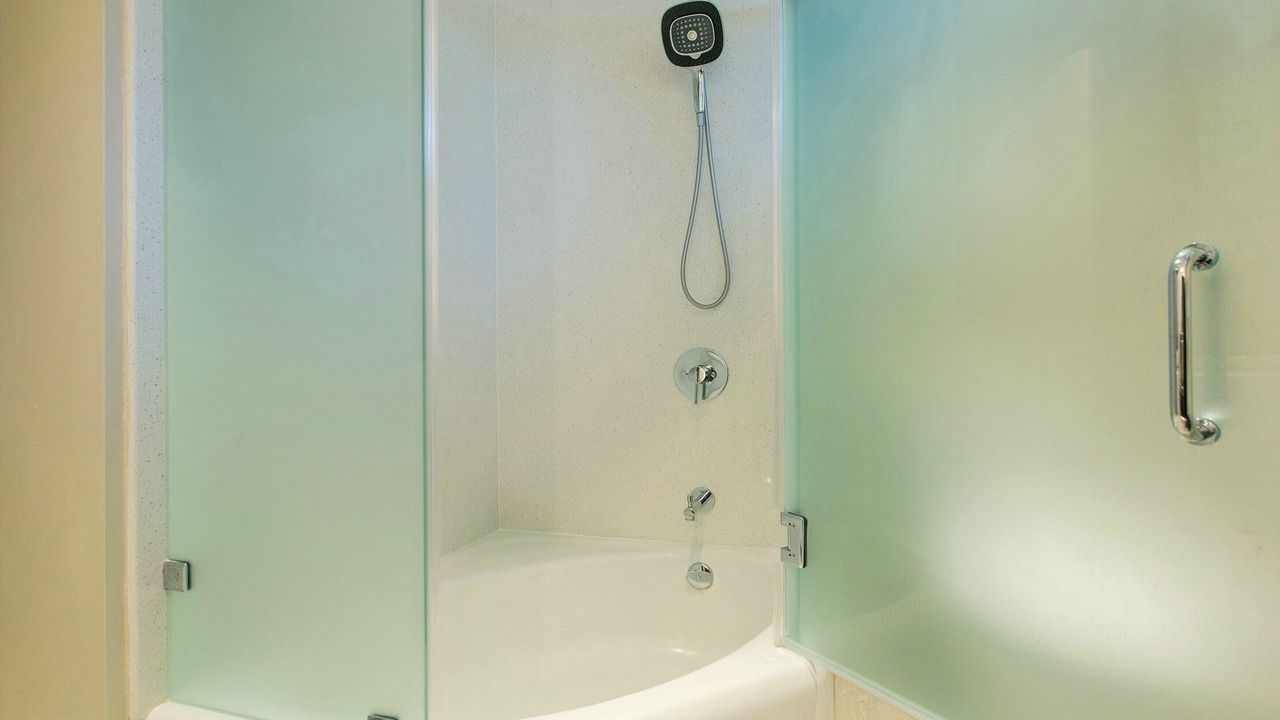 Photo of Bathroom in Waikiki