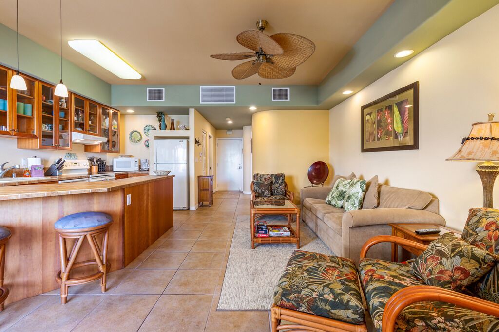 Photo of Livingroom in Kahaluu Bay