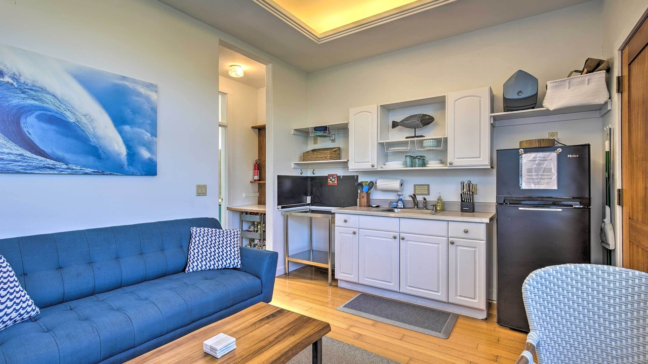 Photo of Livingroom in Kahaluu Bay