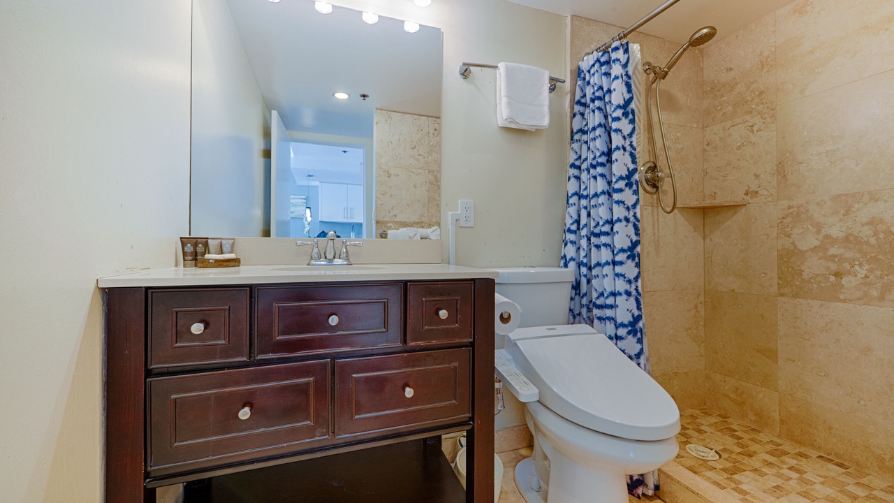 Photo of Bathroom in Waikiki