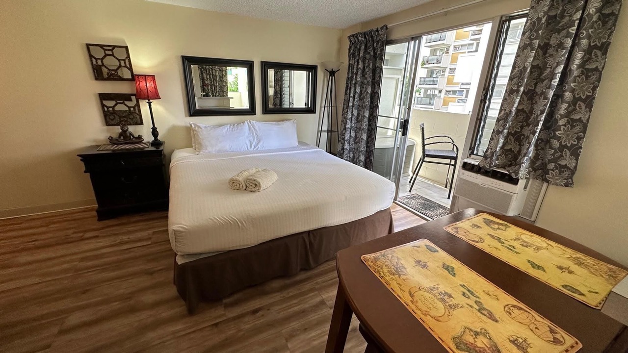 Photo of Bedroom in Waikiki