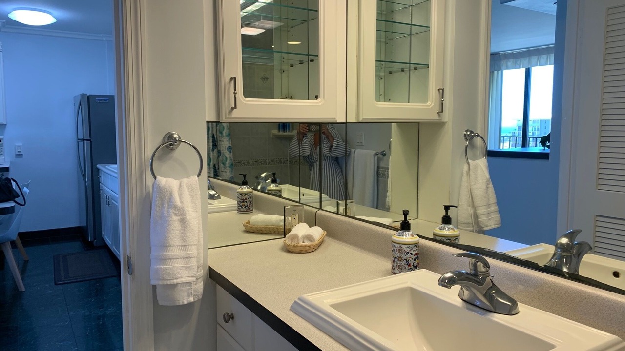 Photo of Bathroom in Waikiki
