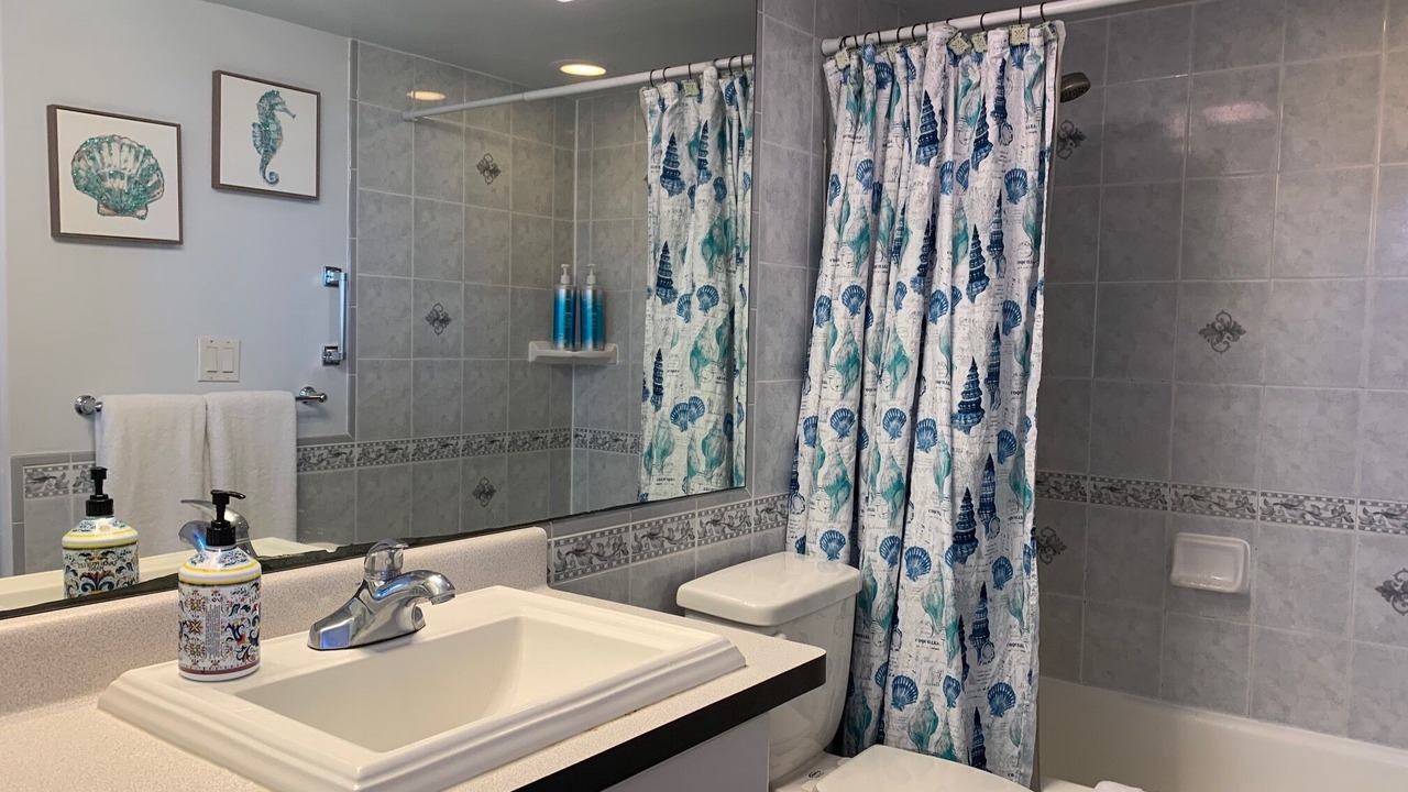Photo of Bathroom in Waikiki