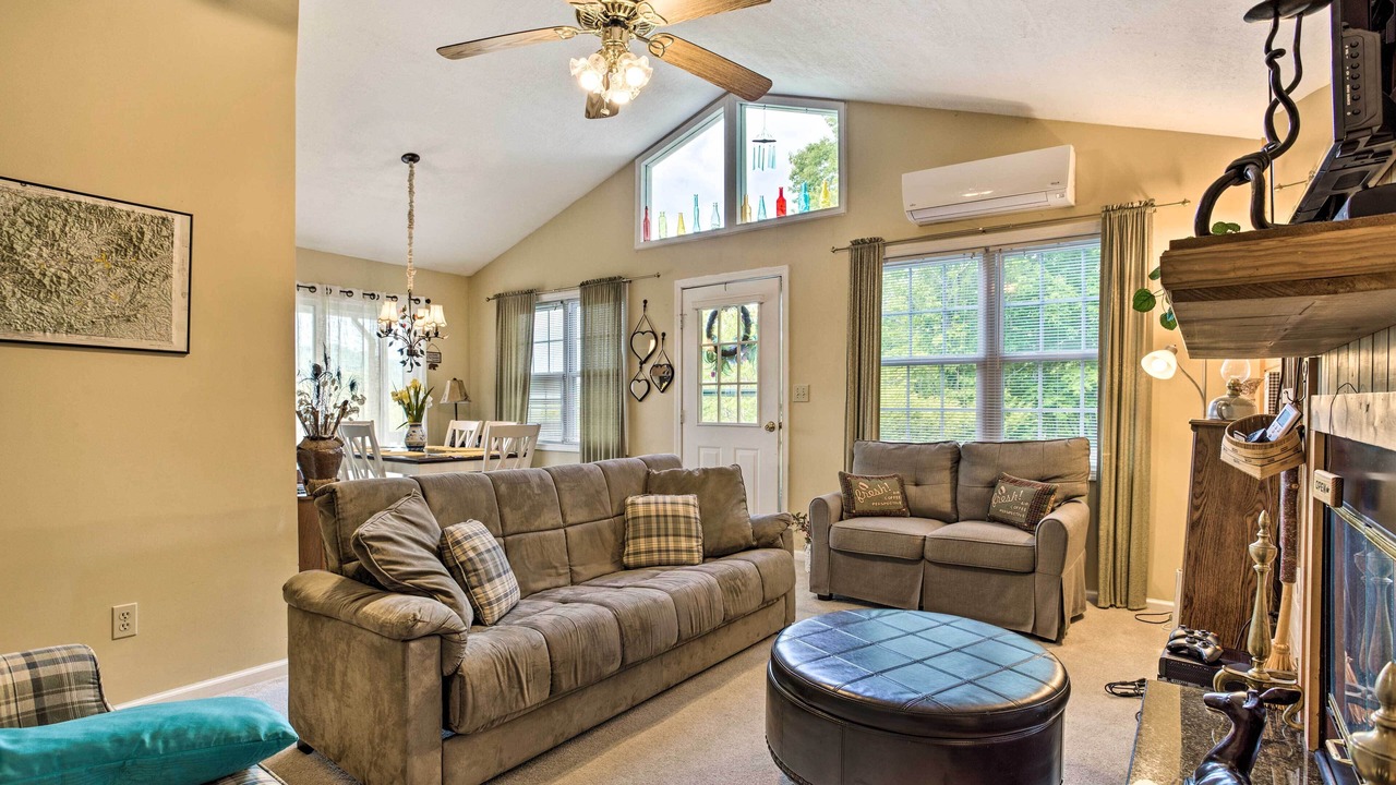Photo of Livingroom in Burnsville