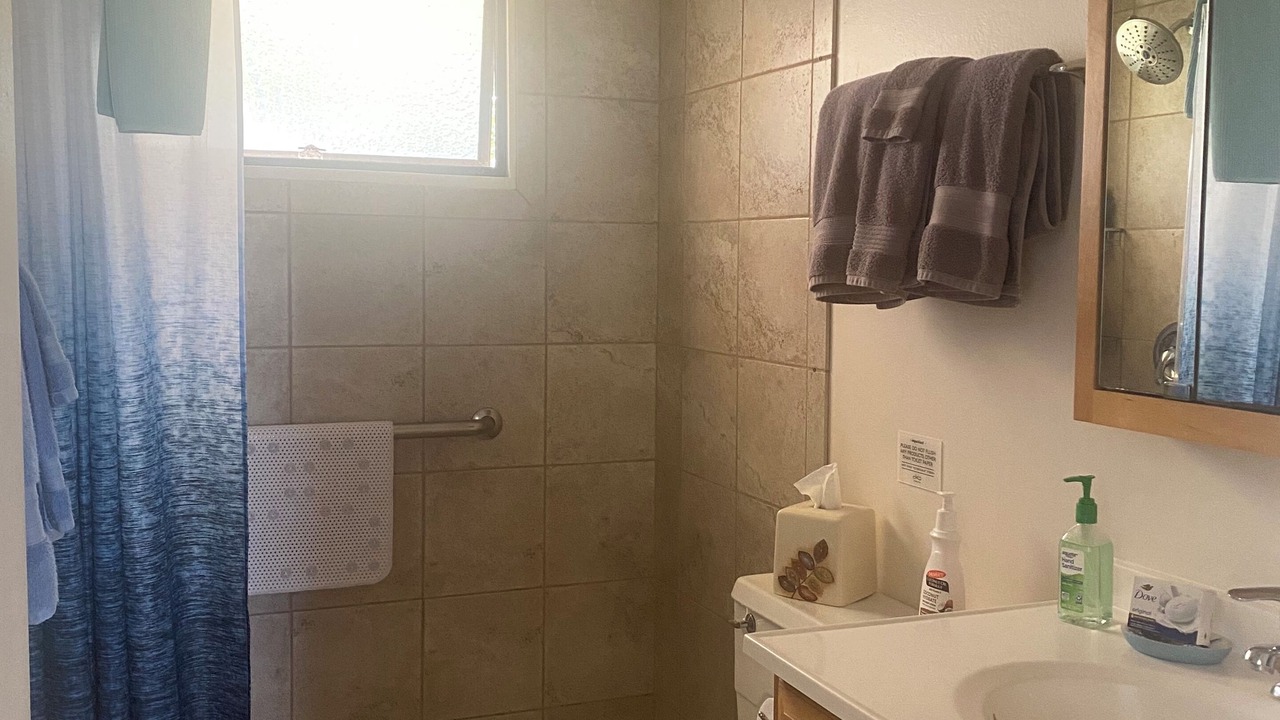 Photo of Bathroom in Kona Palisades