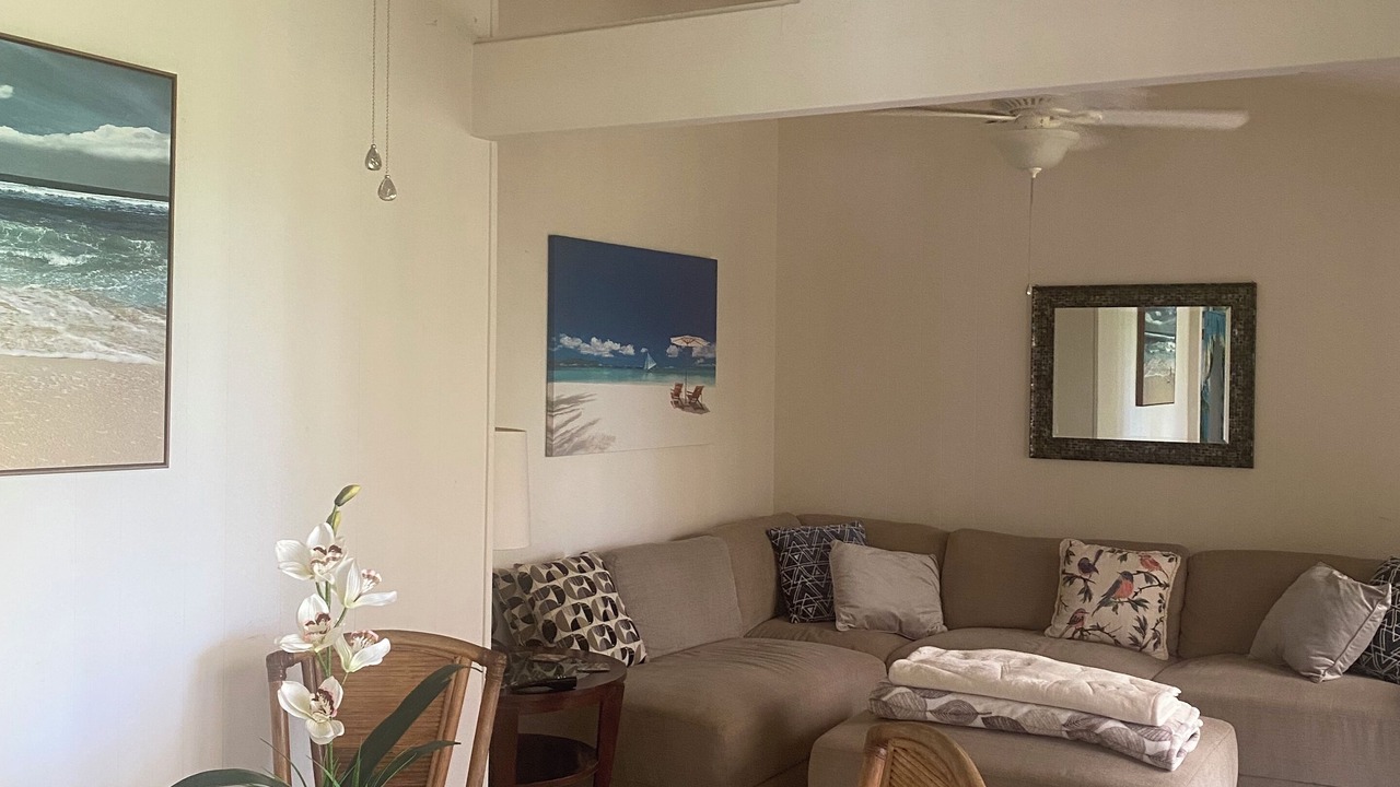Photo of Livingroom in Kona Palisades