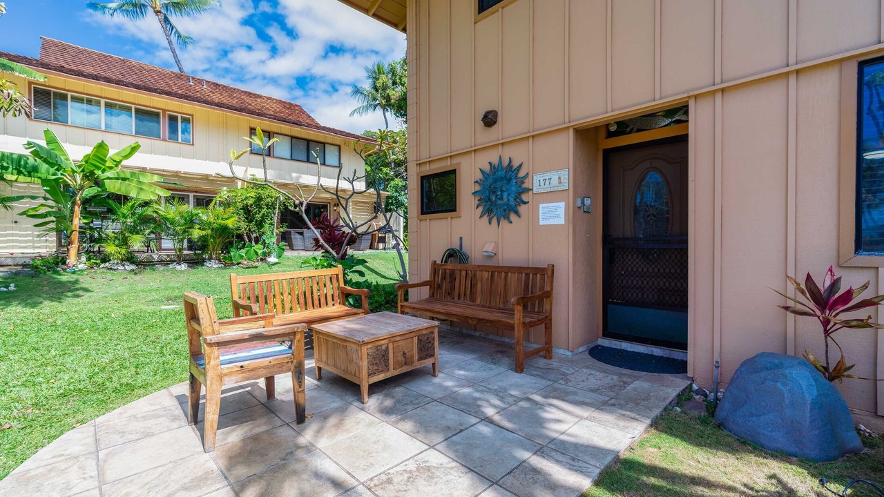 Photo of Others in Downtown Lahaina