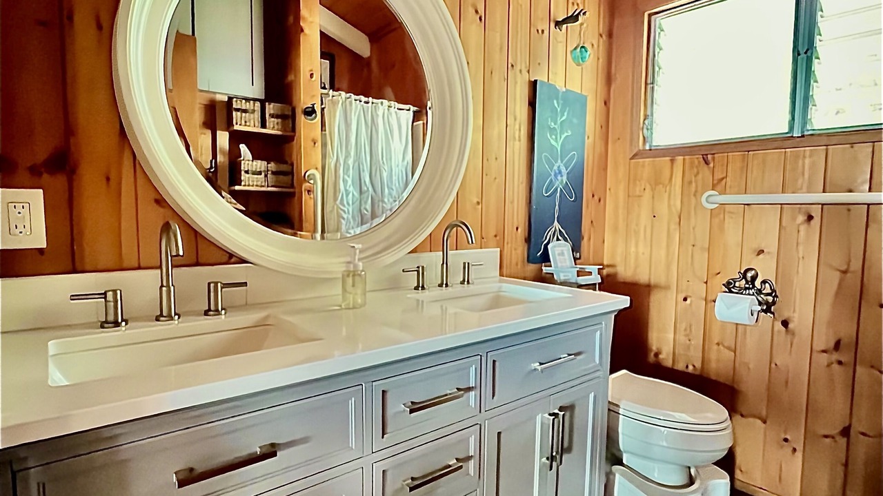 Photo of Bathroom in Captain Cook