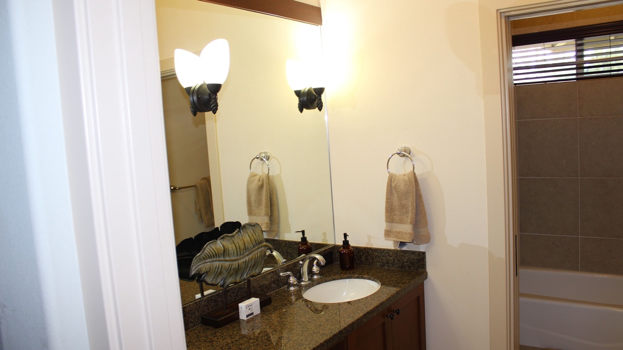 Photo of Bathroom in Waikoloa