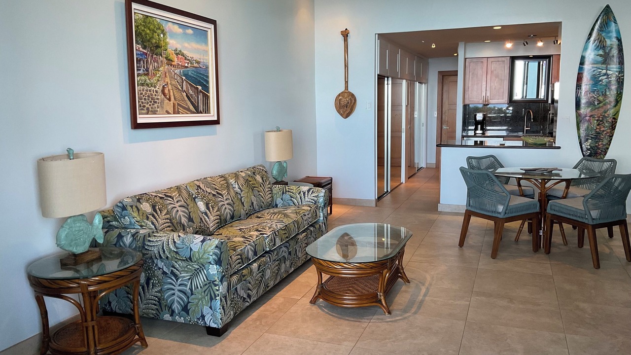Photo of Bedroom in Historic Lahaina Front Street