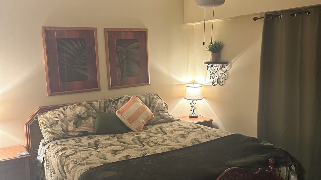 Photo of Bedroom in Historic Kailua Village