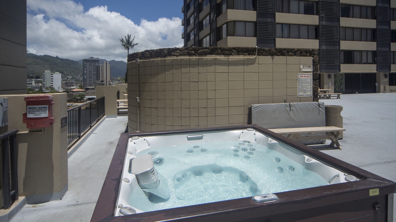 Photo of Outdoor in McCully - Moiliili