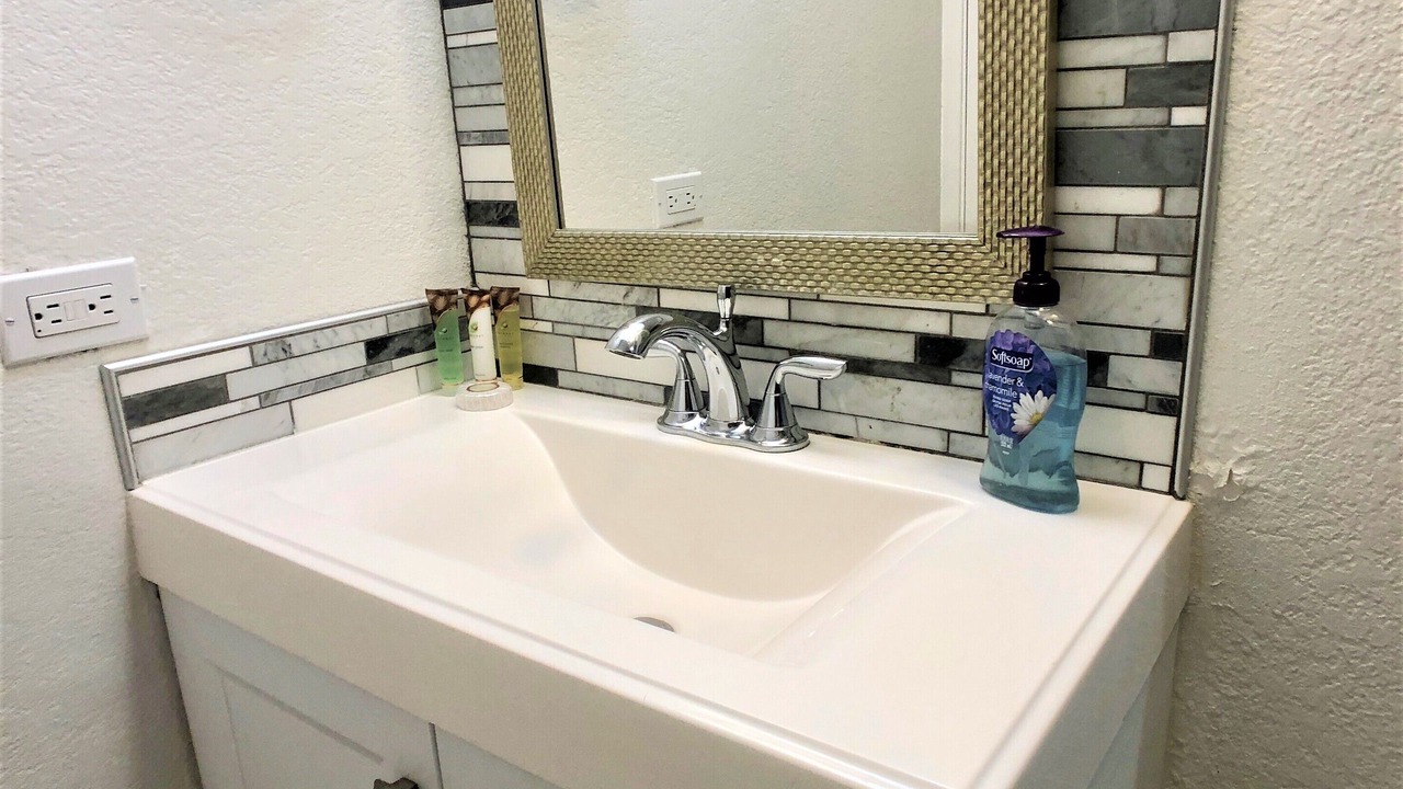 Photo of Bathroom in McCully - Moiliili