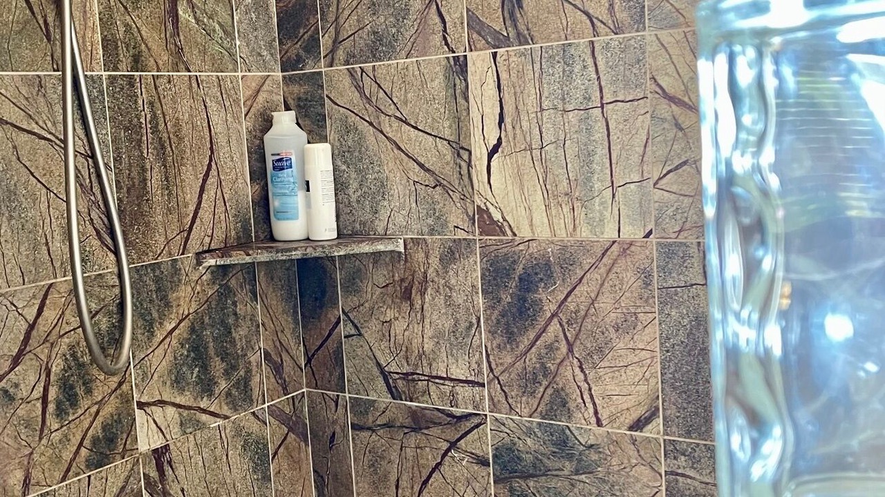 Photo of Bathroom in Kehena Beach Estates
