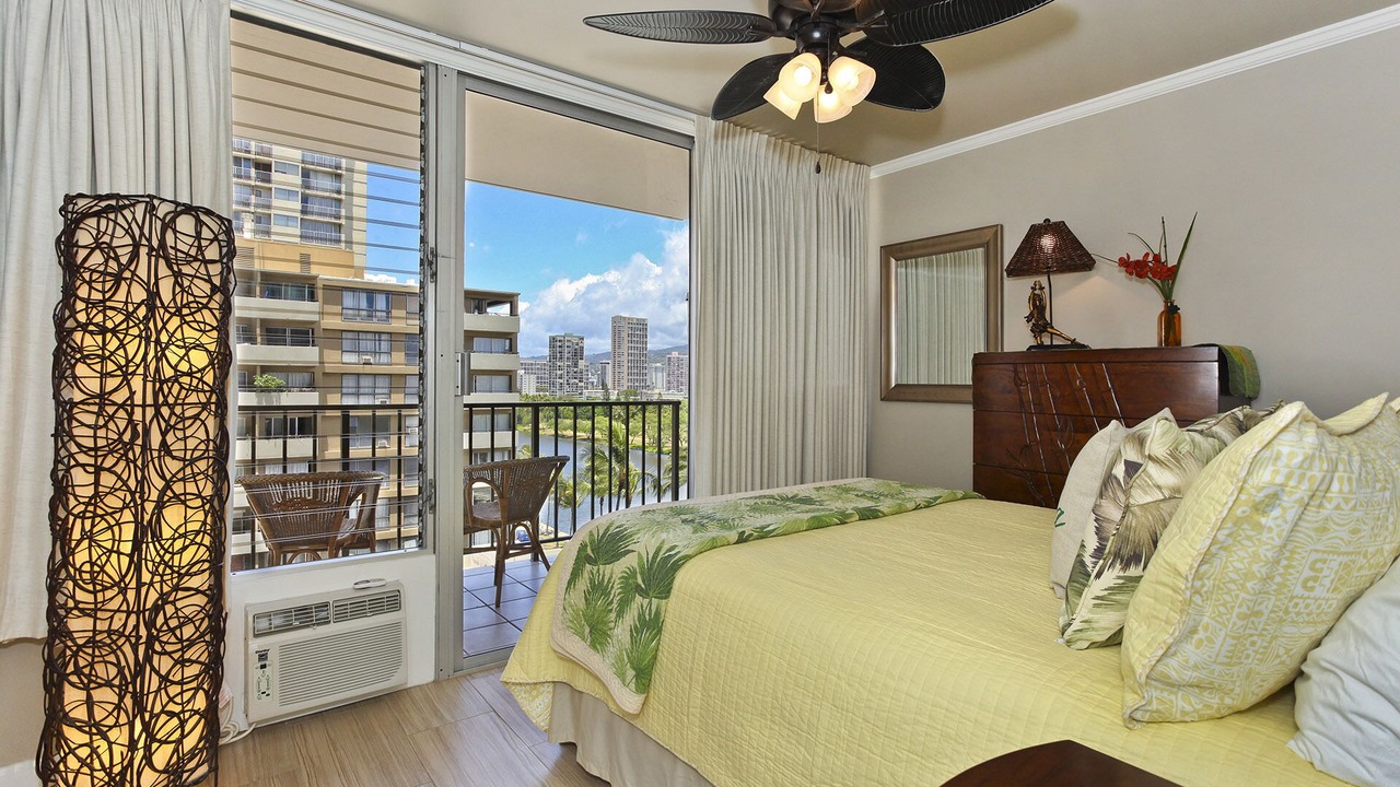 Photo of Bedroom in Waikiki