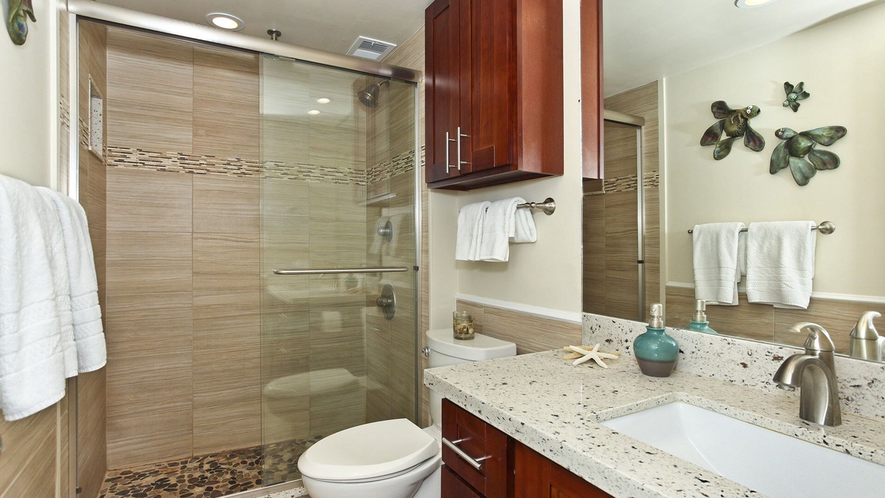 Photo of Bathroom in Waikiki