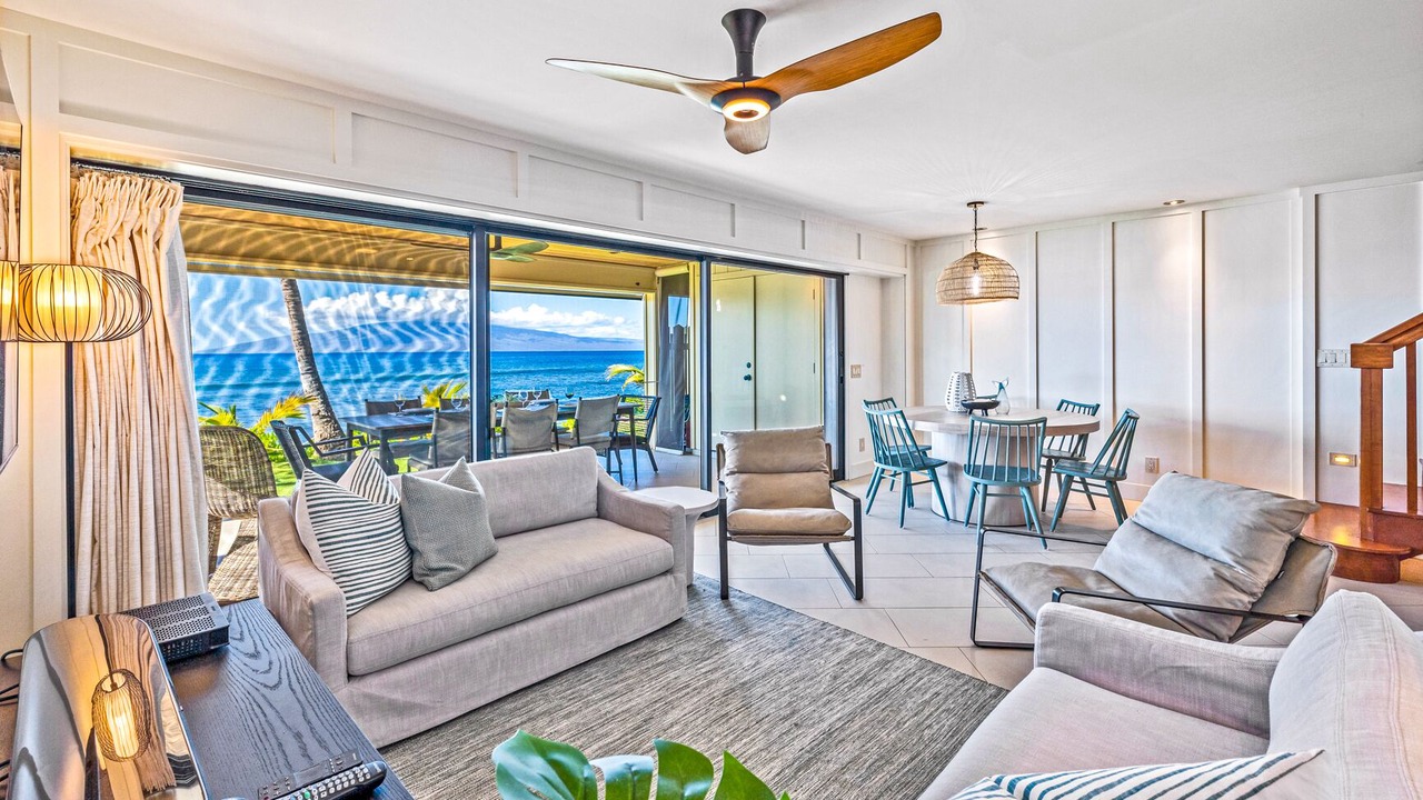 Photo of Livingroom in Downtown Lahaina